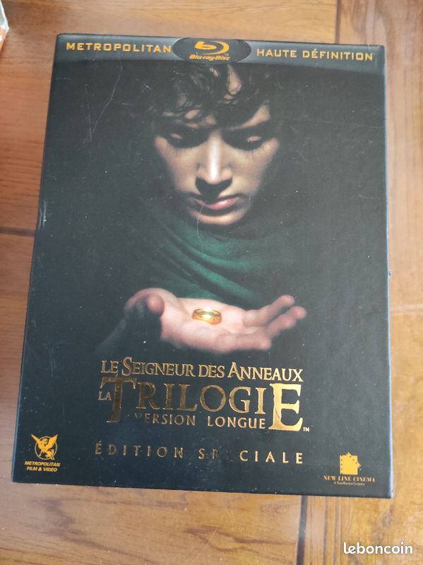 Coffret trilogie en Bluray le seigneur des anneaux DVD Films
