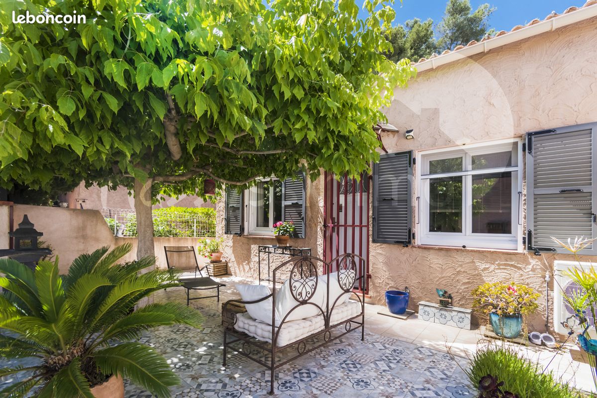 Maison 3 pièces 65 m² · à Carqueiranne · 65 m² · 550 000 €