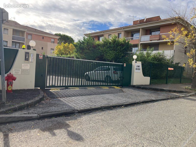 Garage fermé (image 2)