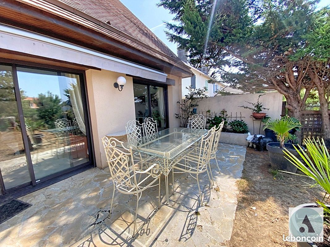 Maison 7 pièces 158 m² · à Ouistreham · 158 m² · 579 000 €