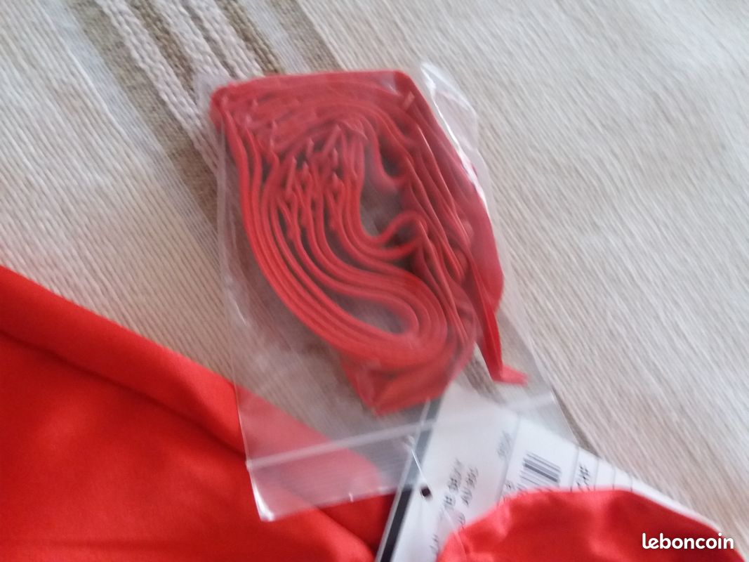 Guêpiere rouge (image 5)