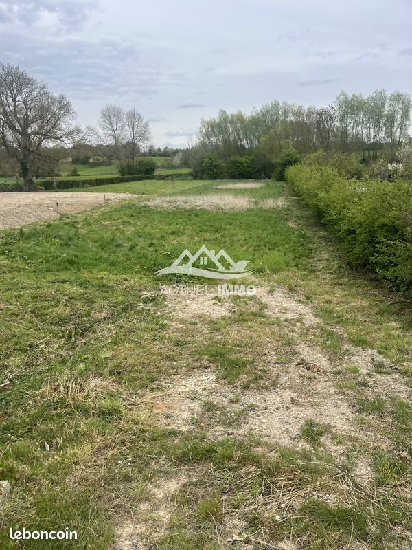 Terrain 2500 m² · à Lières · 2 500 m² · 59 800 €