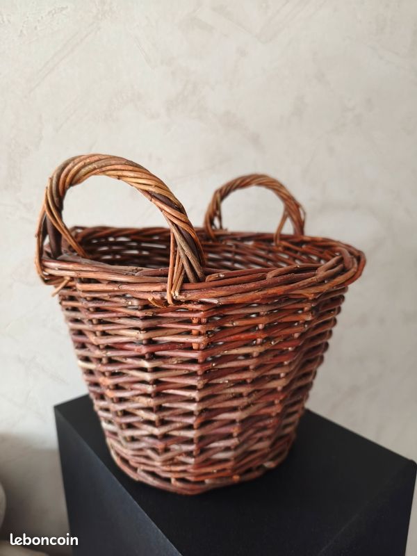 Panier de pique-nique en osier grand modèle avec poignée décoratif et pratique