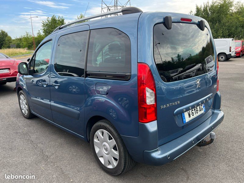 PEUGEOT PARTNER TEPEE FAMILIALE 1.6 HDI 110ch (image 3)