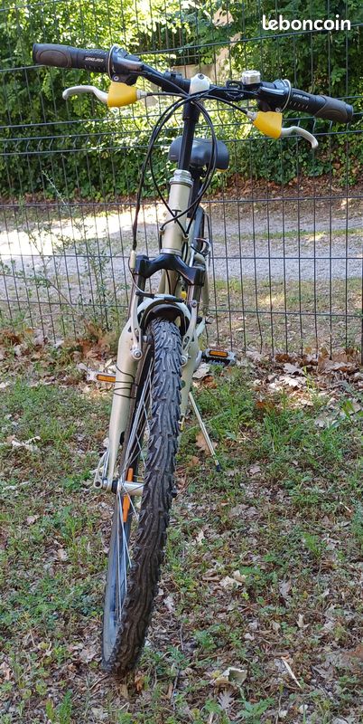 Magnifique VTC B-TWIN 26 pouces ultra confortable (tout suspendu, selle en gel ...) (image 6)
