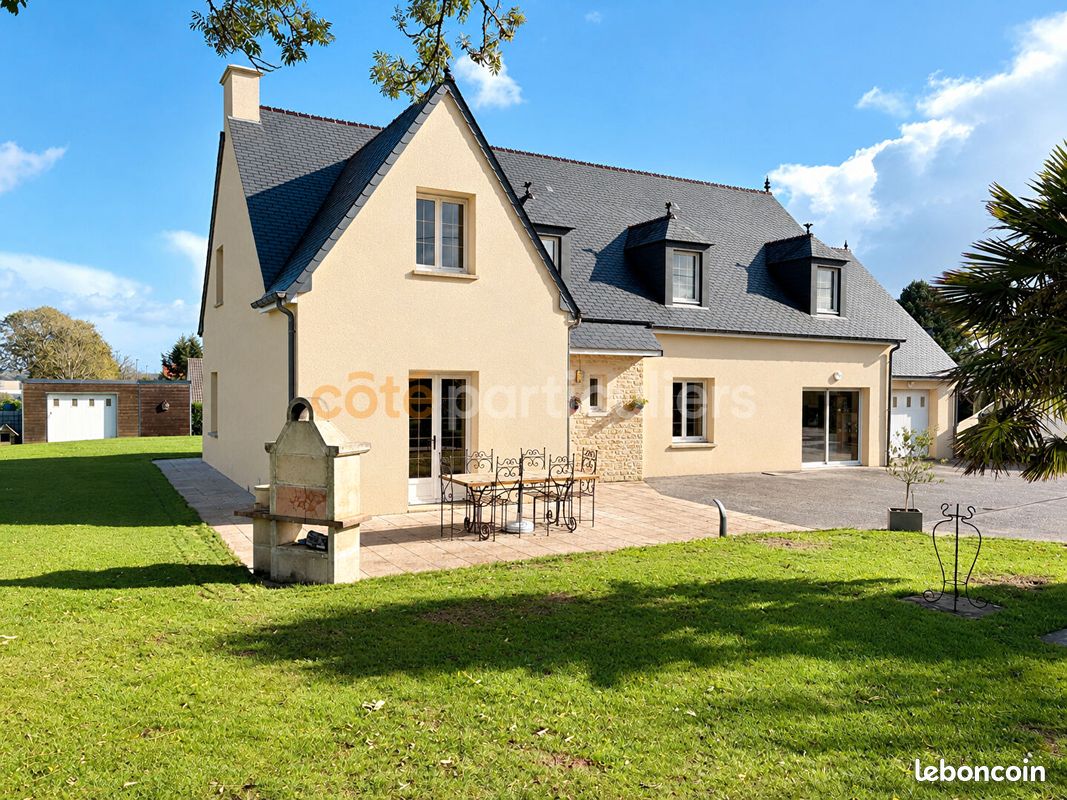 Maison 12 pièces 195 m² · à Sottevast · 195 m² · 382 950 €