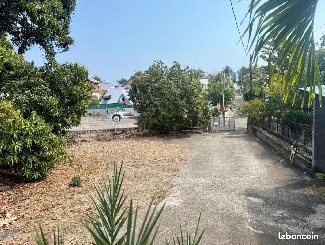 Terrain 900 m² · à Saint-Leu · 900 m² · 1 090 000 €