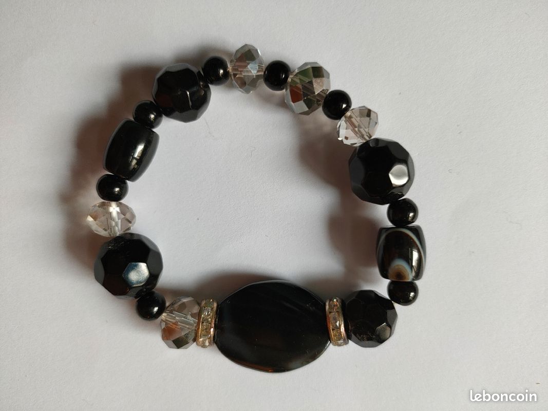 Bracelet en perles de verre noir, transparent et strass (image 1)