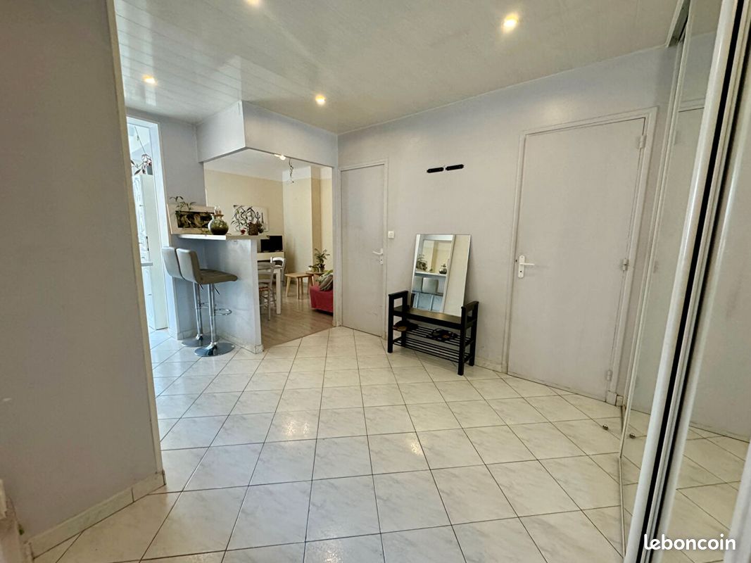 Appartement 2 pièces 48 m² · à Toulon · 48 m² · 750 €/mois