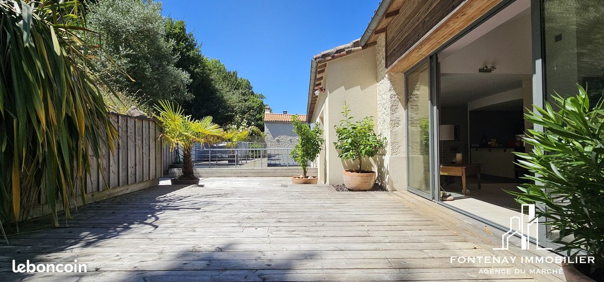 Maison 9 pièces 204 m² · à Sansais · 204 m² · 494 920 €