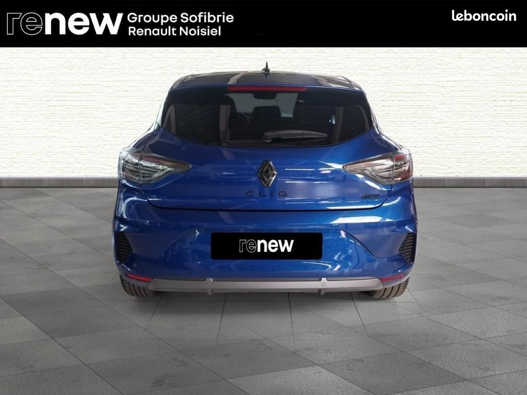 Renault Clio V E-Tech full hybrid 145 ch GSR2 Esprit Alpine (image 5)