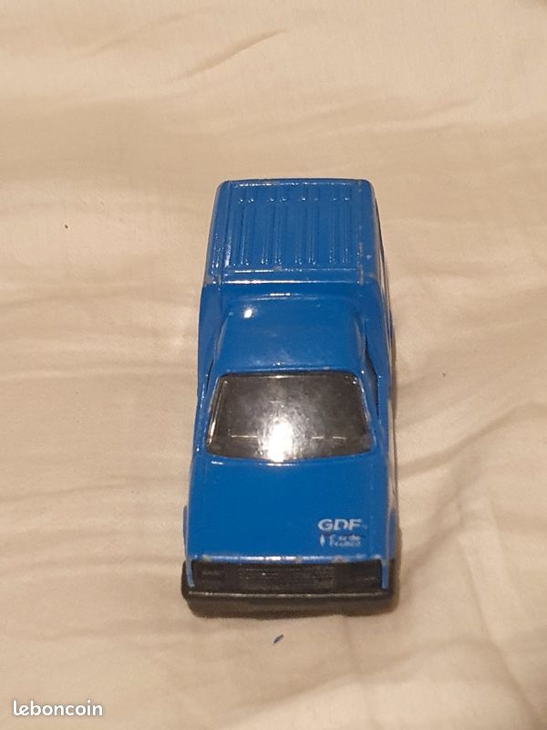RENAULT EXPRESS BLANC Hachette SOLIDO 1/43 EUR 22,00 - FR