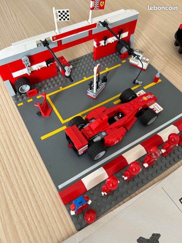 Lot lego racers ferrari F1 8375 et 8362 Jeux Jouets
