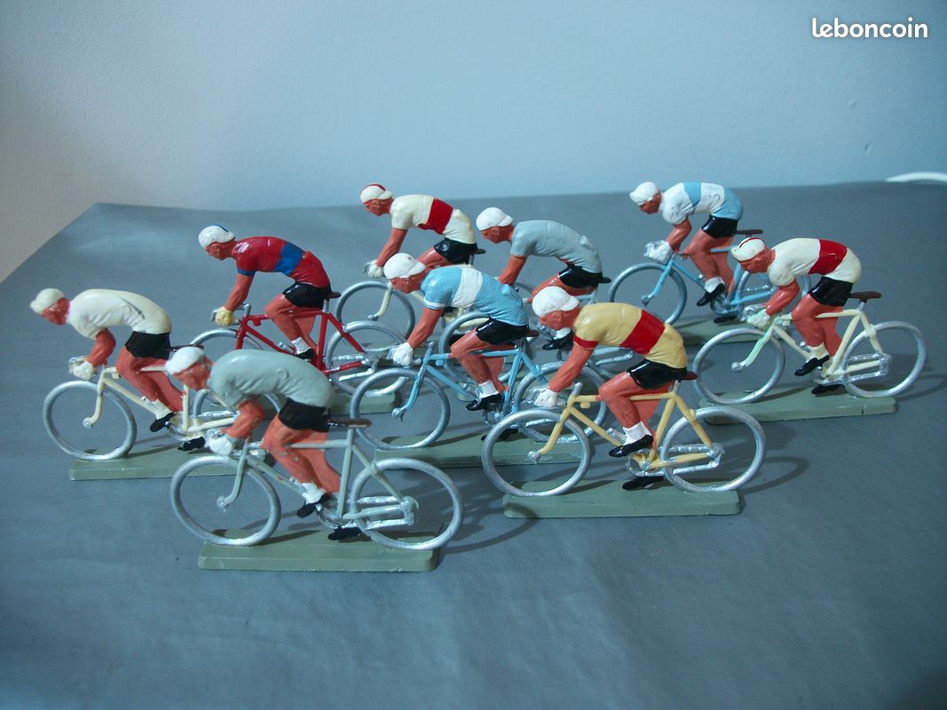 1/32 COUREUR CYCLISTE 9 STARLUX SOCLE ROND 70 TOUR DE FRANCE BICYCLETTE