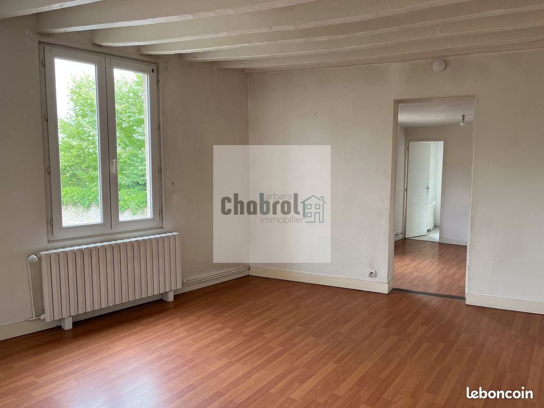Appartement 4 pièces 80 m² · à Balagny-sur-Thérain · 80 m² · 700 €