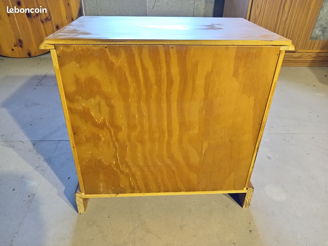 Table de chevet en pin massif (image 3)
