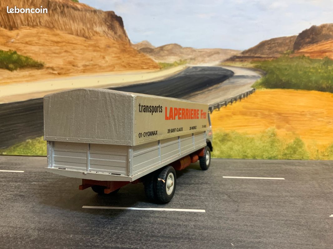 Eligor LBS 1/43 - Berliet GR 190 Location Hertz - Occasion Boite