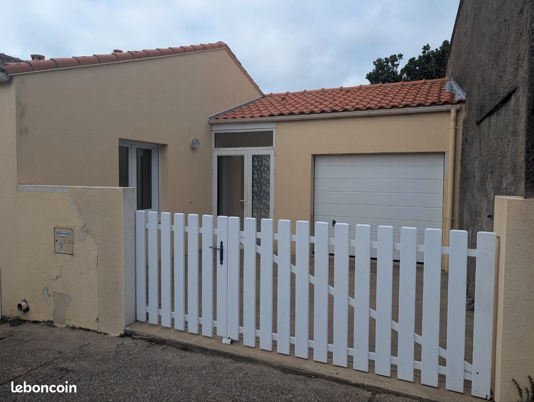 Maison 2 pièces 97 m² · à Saint-Viaud · 97 m² · 136 500 €