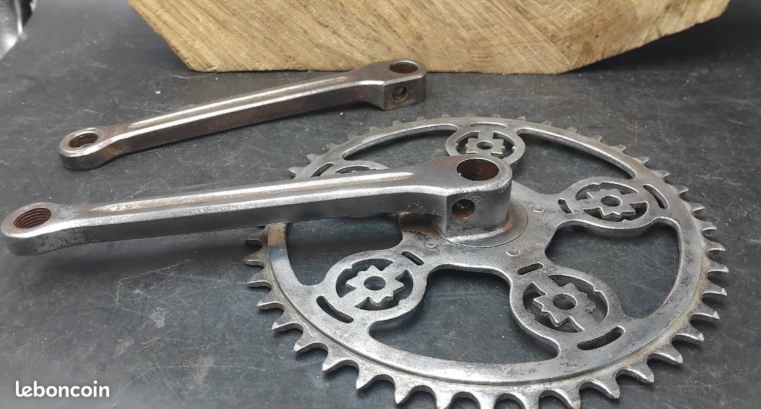Pédalier Vélo Ancien, Occasion, Pour Pièces Ou Restauration Vélo Vintage