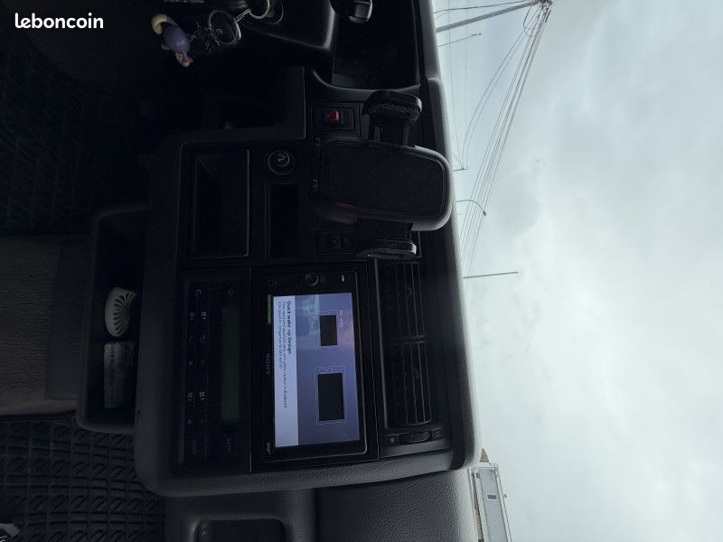 Volkswagen MULTIVAN 2.5 TDI 102CH CONFORT (image 14)