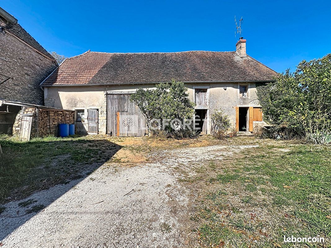 Maison 1 pièce 45 m² · à Renève · 45 m² · 56 000 €