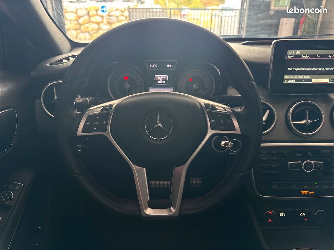 Mercedes GLA 220d 170ch 7G-DCT 4MATIC FASCINATION PACK AMG / Toit ouvrant (image 35)