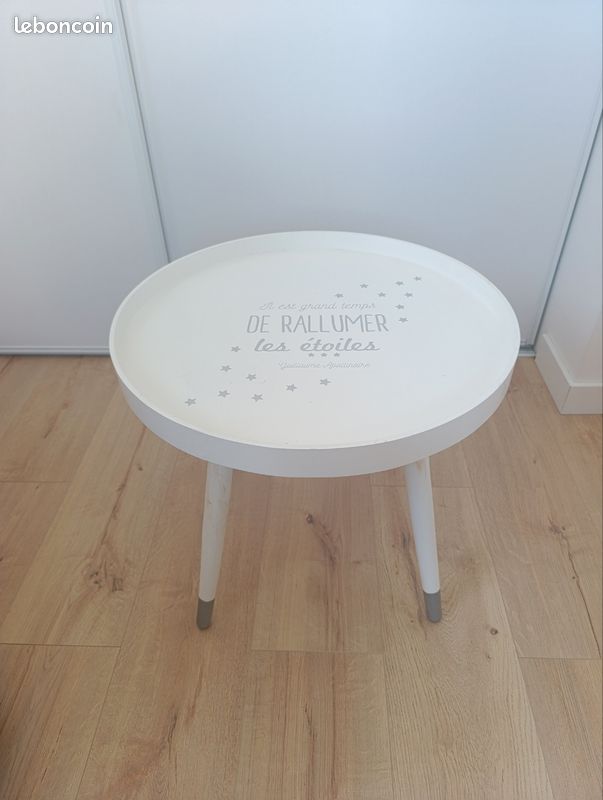 Table d'appoint (image 1)
