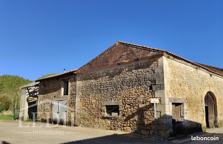 Maison 1 pièce 141 m²