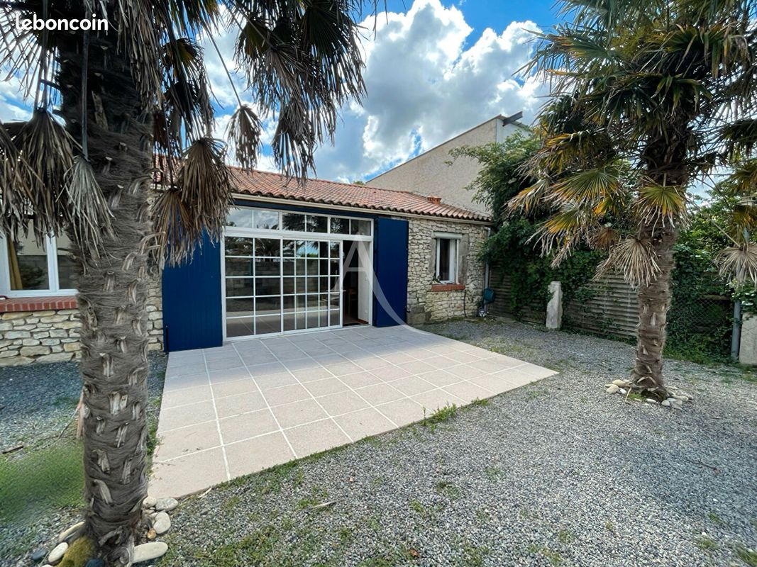 Maison 3 pièces 82 m² · à Longeville-sur-Mer · 82 m² · 235 900 €