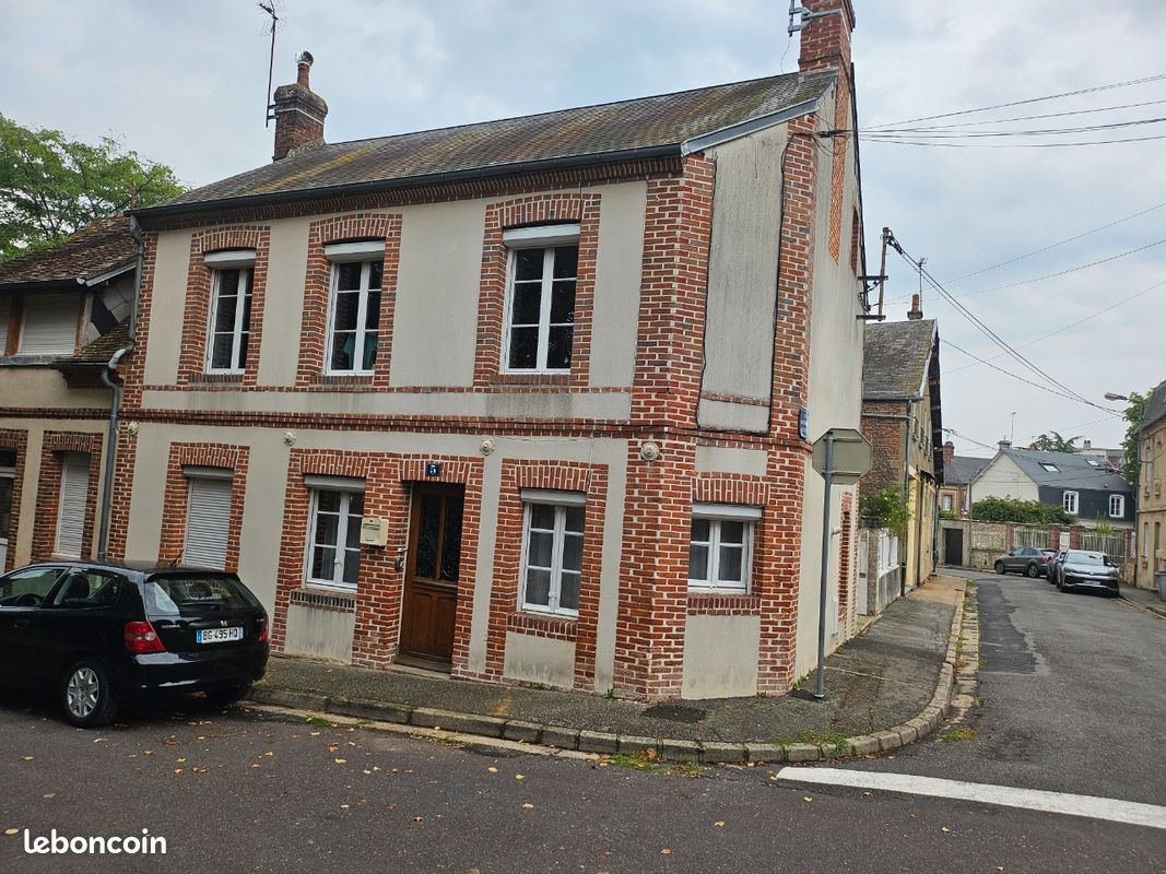 Maison 6 pièces 97 m² · à L'Aigle · 97 m² · 110 000 €