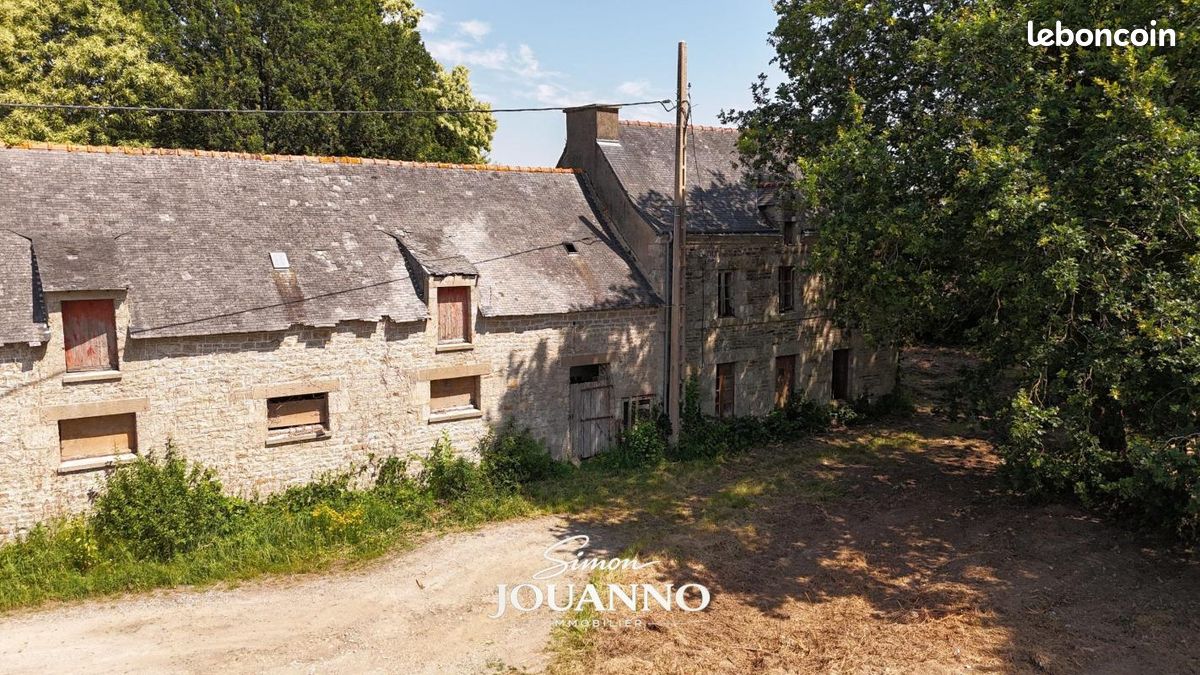 Maison 7 pièces 350 m² · à Noyal-Pontivy · 350 m² · 99 000 €