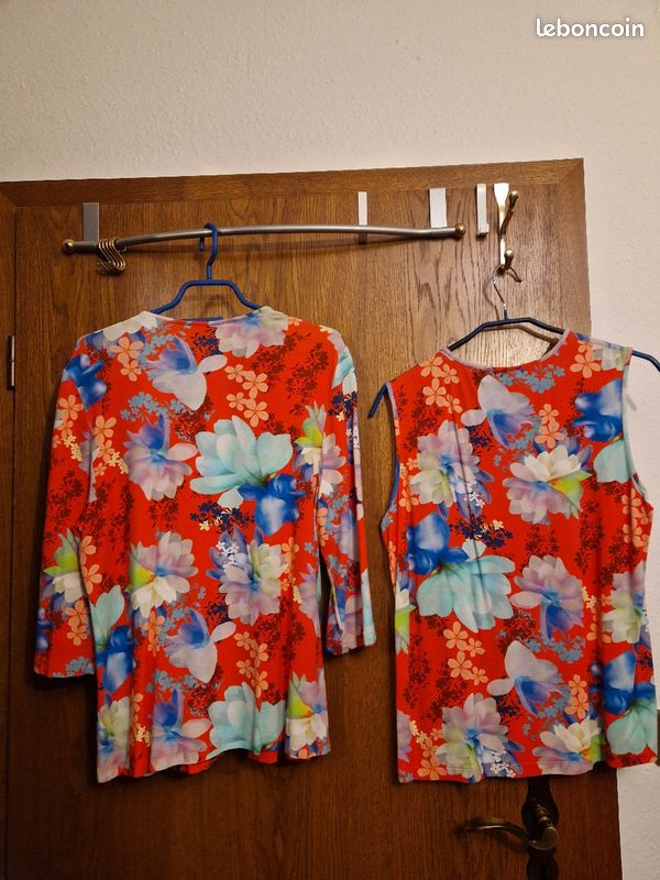 Ensemble débardeur+gilet rouge à fleurs taille XL (image 3)