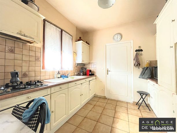 Maison a louer nanterre - 8 pièce(s) - 190 m2 - Surfyn