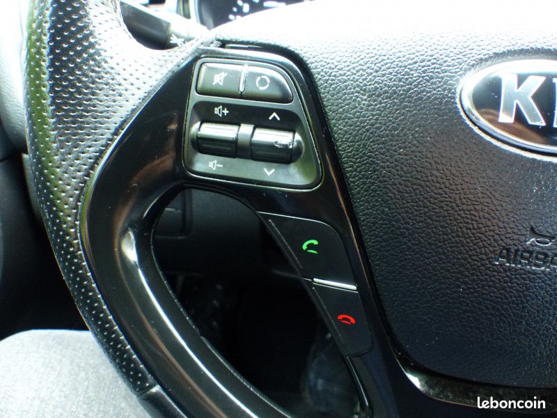 Kia CEE'D 1.6 CRDI 136CH GT LINE DCT (image 33)
