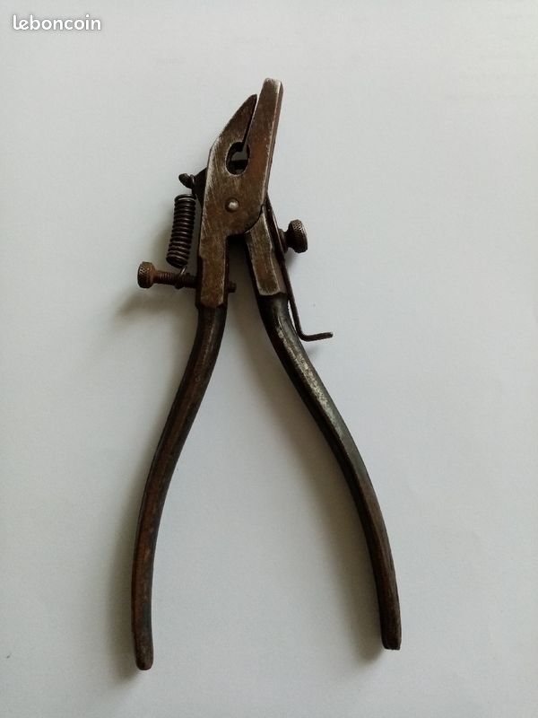 Pince multifonction ancienne (image 4)
