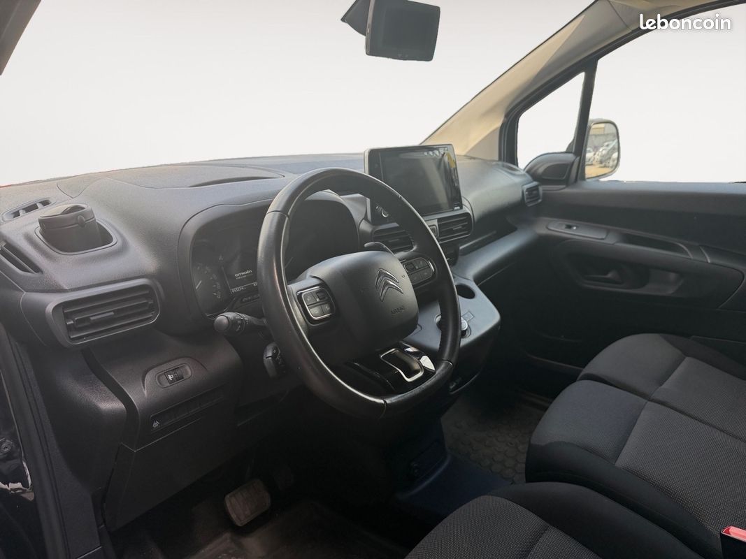 CITROEN BERLINGO Taille M BlueHDi 130 SS EAT8 Shine (image 2)