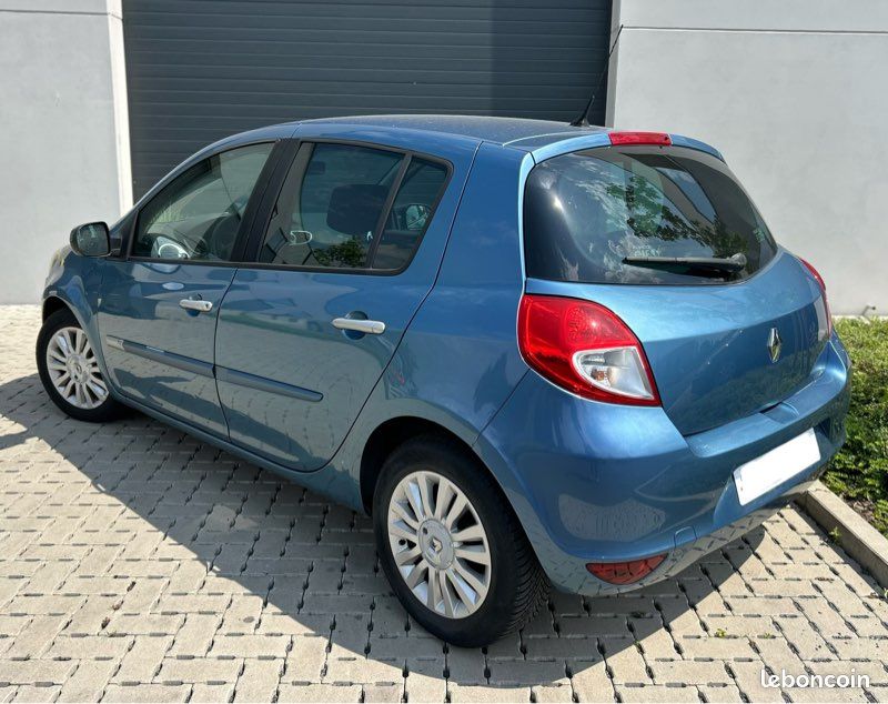 RENAULT CLIO 3 1.2 16v 75ch - CLIMATISATION - BLUETOOTH - JANTES (image 3)