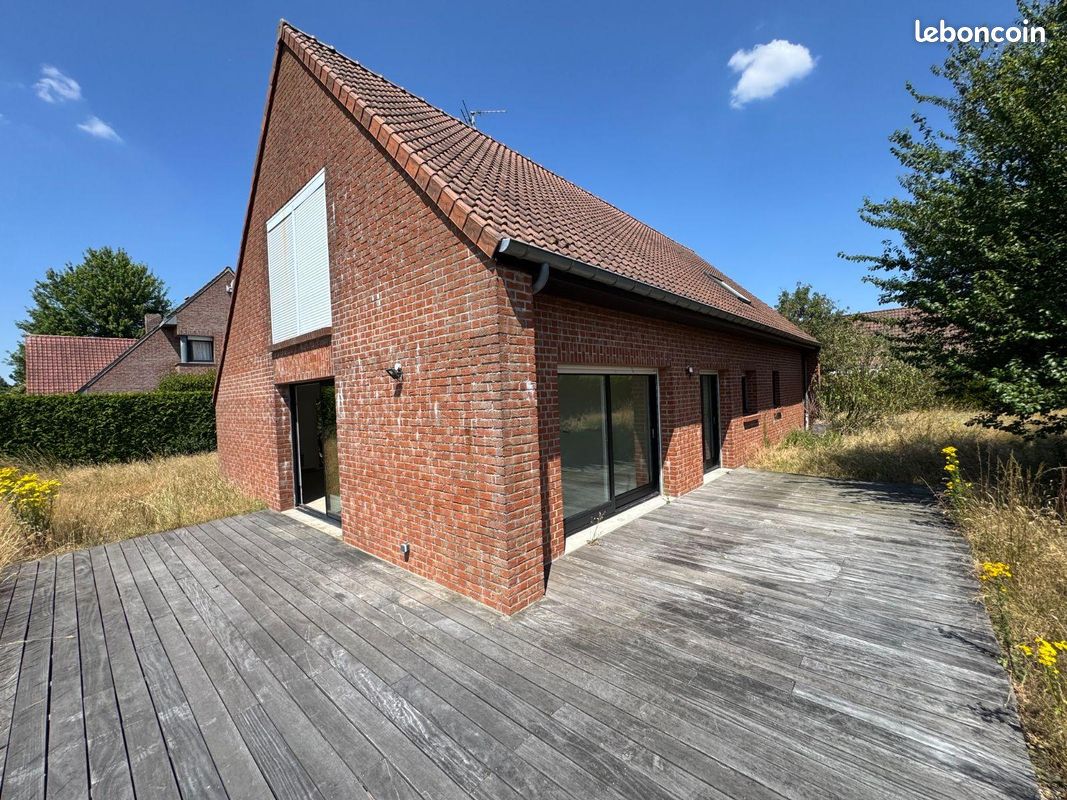 Maison 8 pièces 140 m² · à Wambrechies · 140 m² · 647 000 €