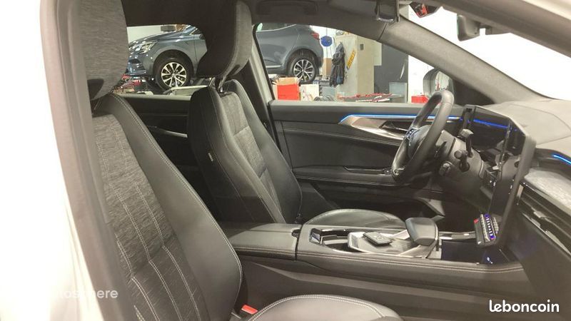 Renault Austral 1.3 TCe mild hybrid 160ch Techno auto - 23 (image 15)