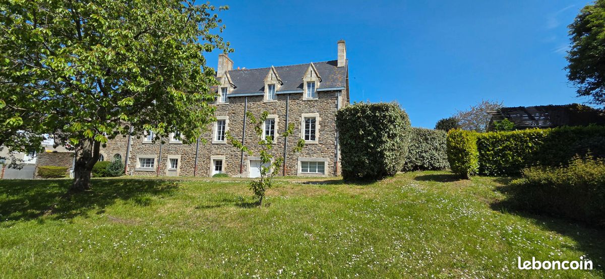 Maison 25 pièces 534 m² · à Plestin-les-Grèves · 534 m² · 1 470 000 €