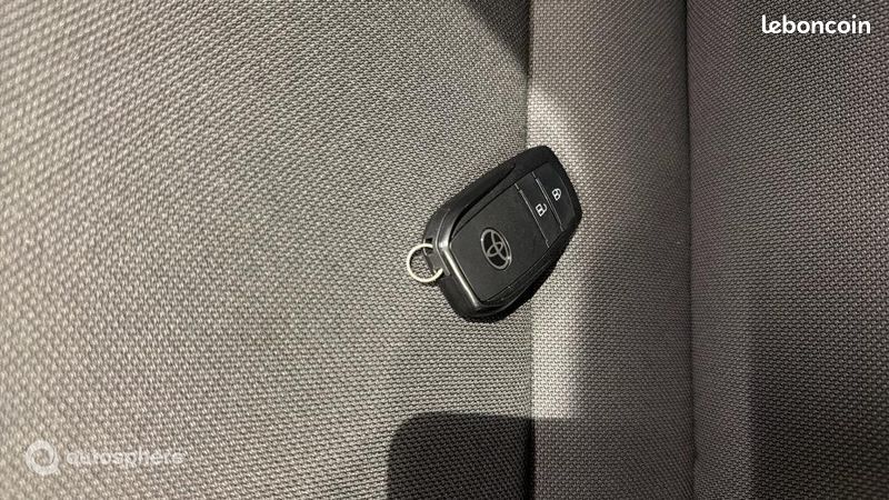 Toyota Yaris 116h Design 5p MY26 (image 16)