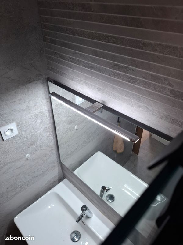 Miroir salle de bain et éclairage Led neuf 80x70 (image 3)