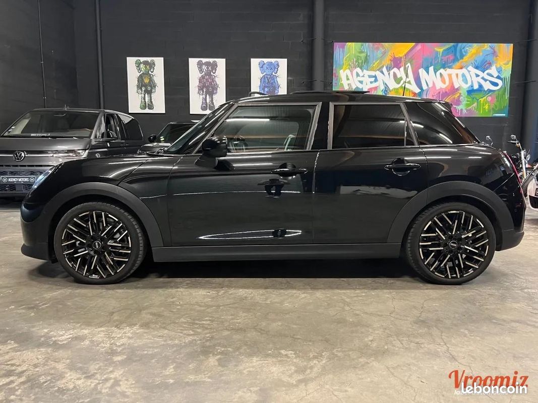 Mini Mini COOPER 5 portes 1.5 156ch DKG7 Favoured *Toit ouvrant Volant Chauffant (image 2)