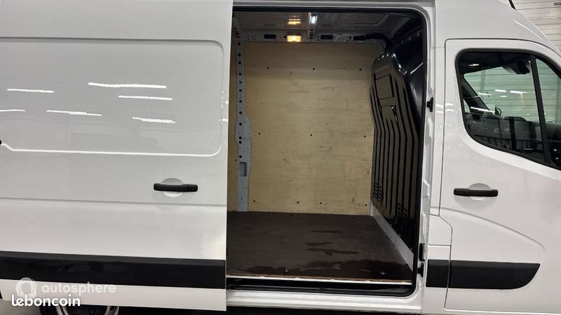 Renault Master Véhicule utilitaire ou Société F3500 L2H2 2.3 Blue dCi 135ch Confort Euro6E (image 20)