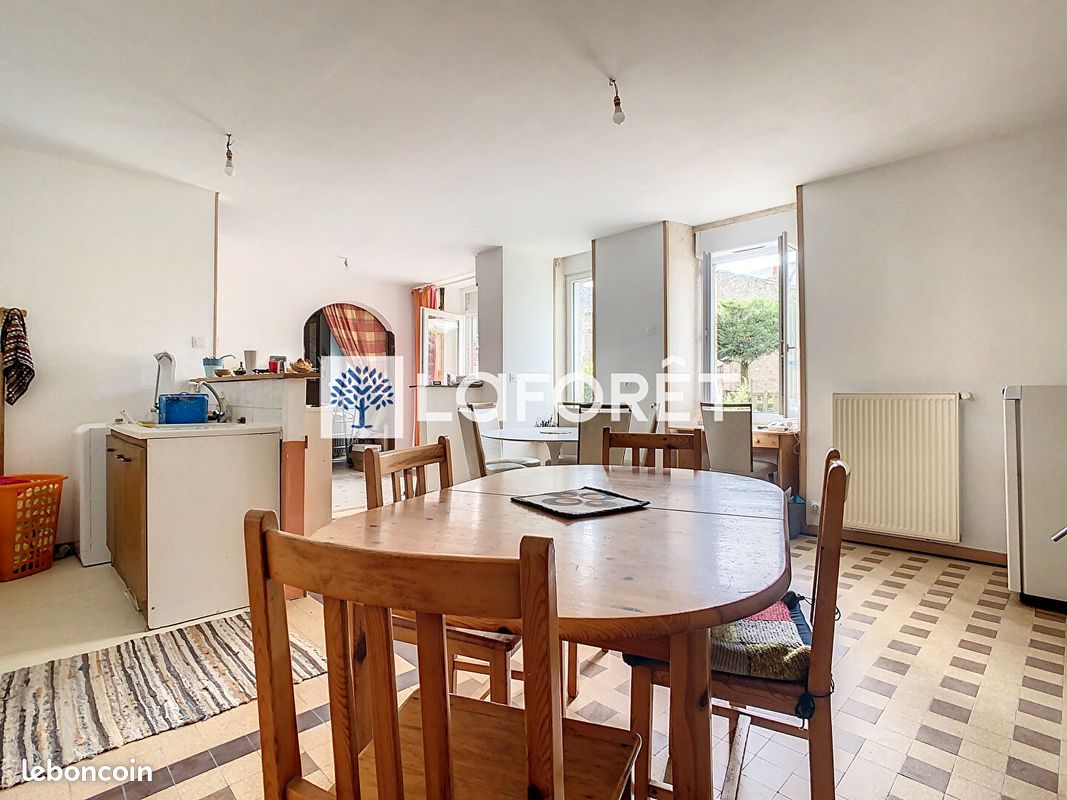 Maison 6 pièces 182 m² - Thouars 79100 (image principale 6)
