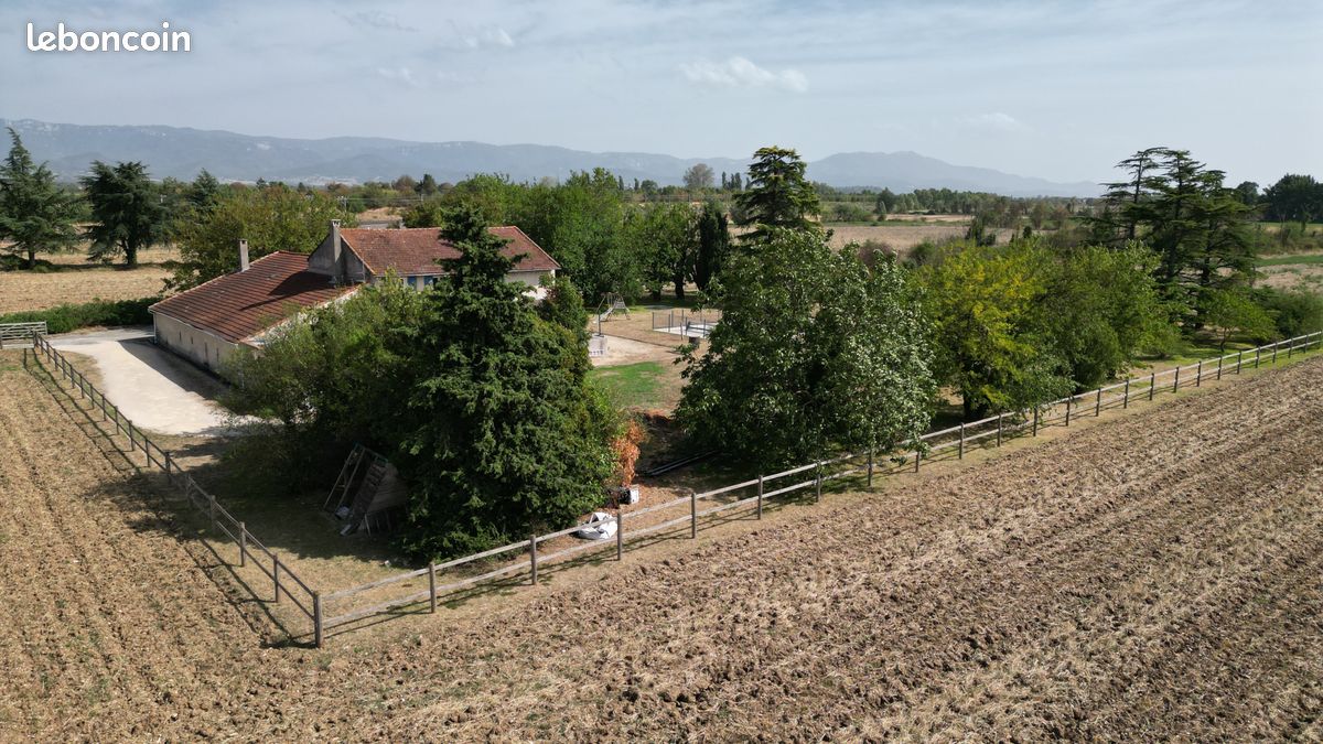 Maison 10 pièces 262 m² · à Montélier · 262 m² · 400 000 €