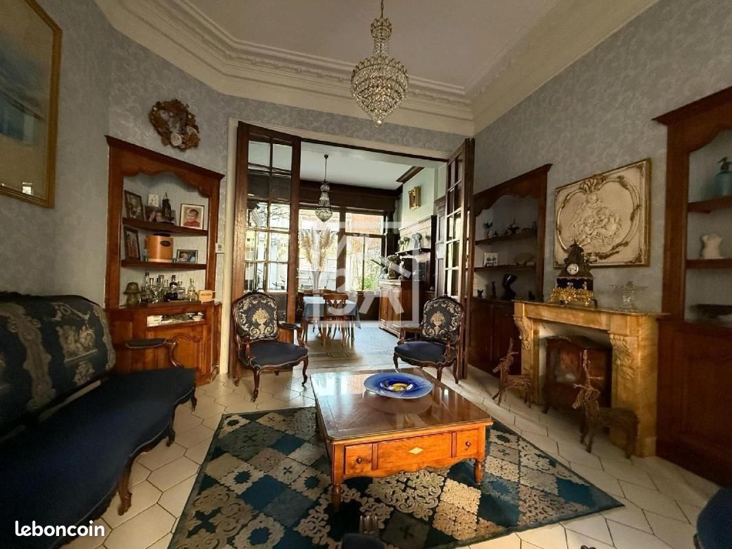 Maison 7 pièces 214 m² · à Calais · 214 m² · 333 365 €