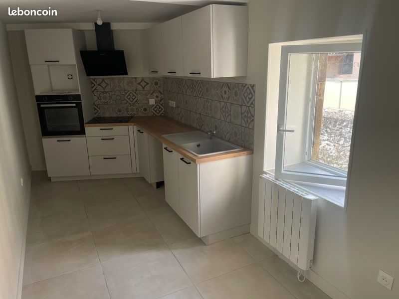 Maison 3 pièces 60 m² · à Jullié · 60 m² · 600 €/mois