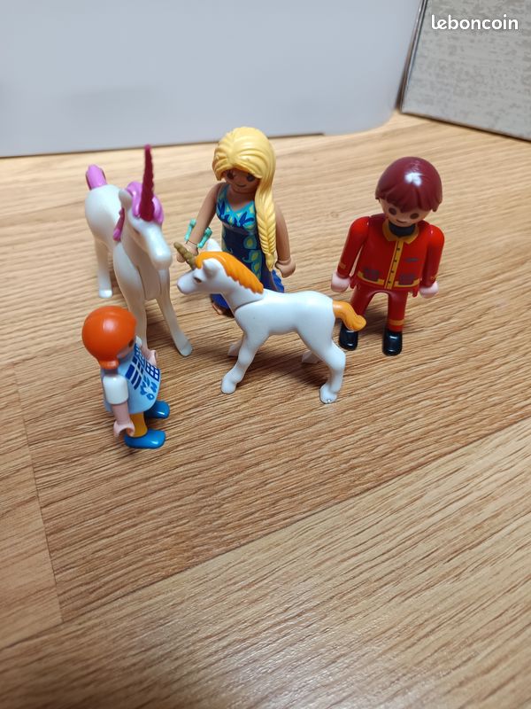 Playmobil « Les licornes et la famille» (image 1)