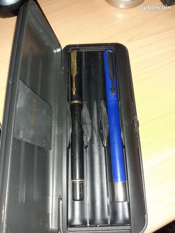 Lot De 2 Stylos Parker - 1 Stylo Plume Inclus - Occasion - Pour Collection Ou Usage Quotidien